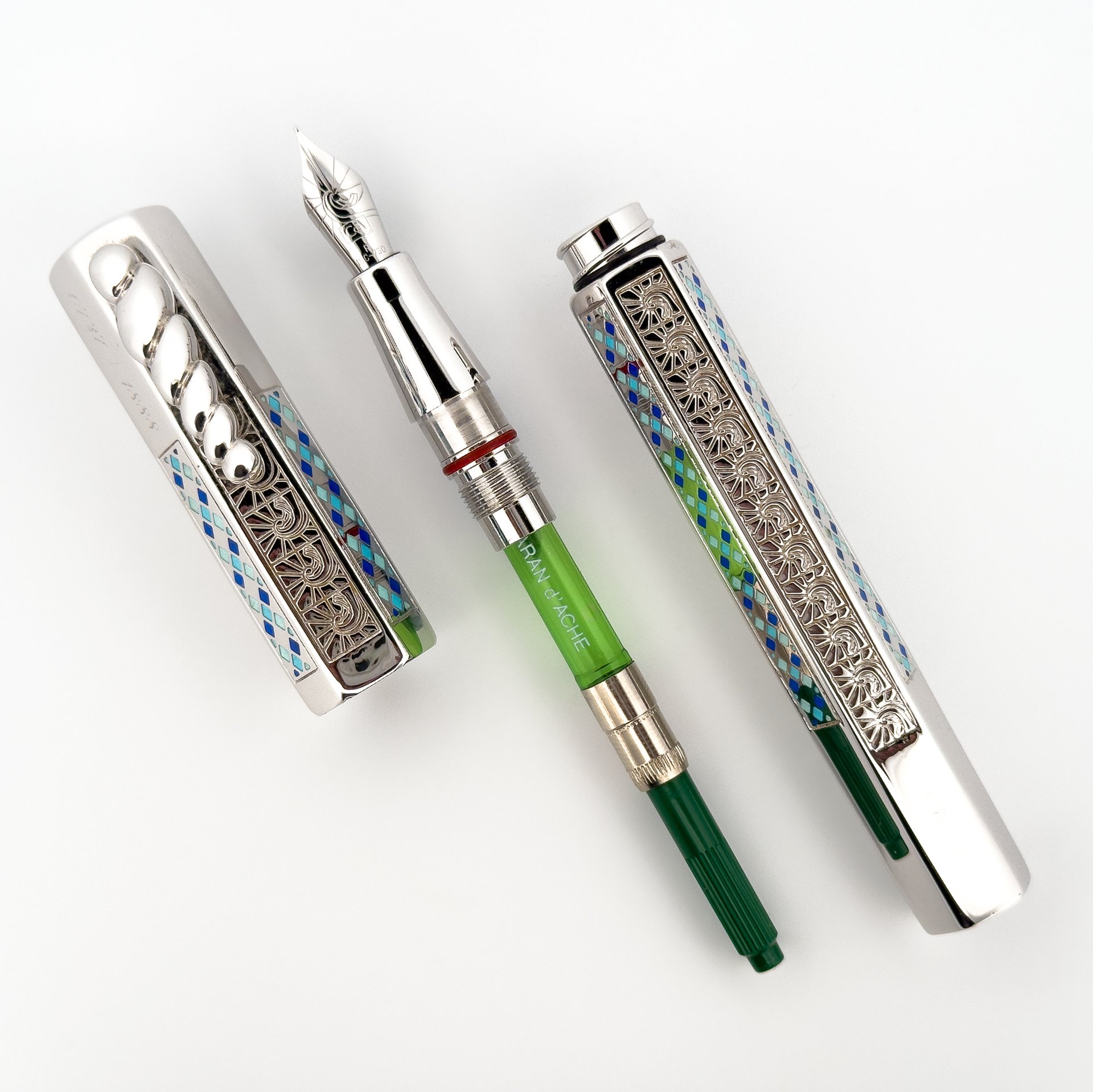 7-CARAN D_ACHE LA MODERNISTA LIMITED EDITION FOUNTAIN PEN-1.jpg