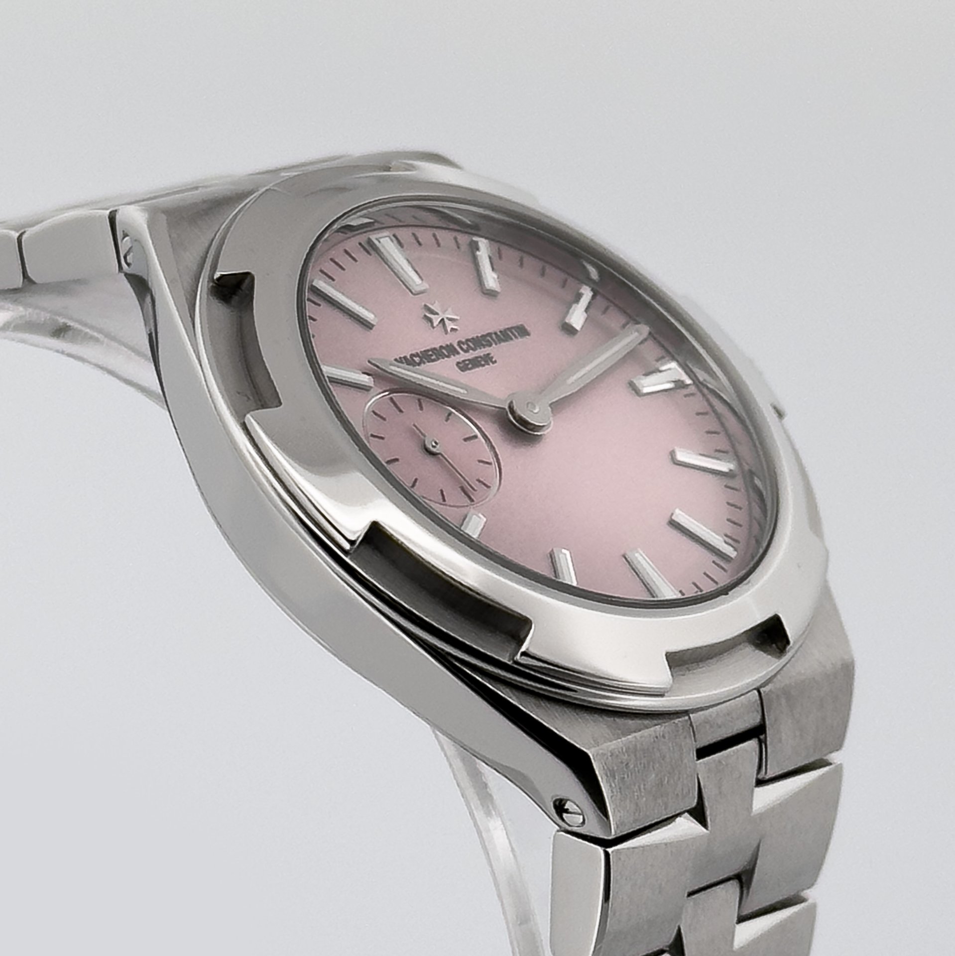 Vacheron-Constantin-Overseas-2300V-110A-B078-3.jpg