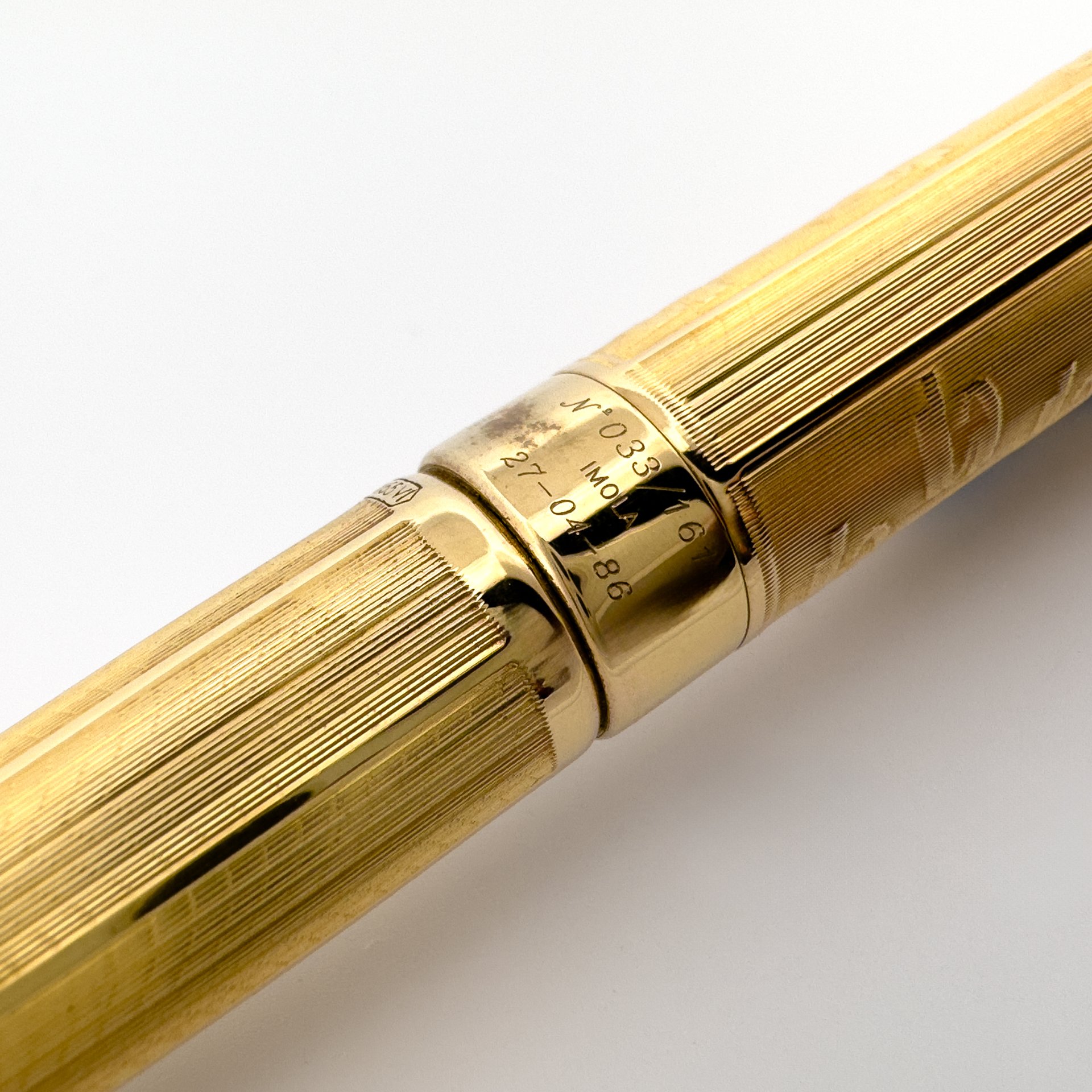 1-Montegrappa Tribute to Ayrton Senna Fountain Pen Gold-6.jpg