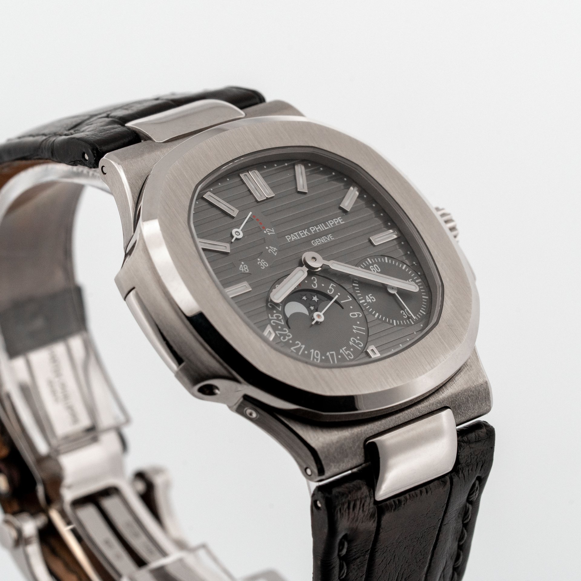 Patek Philippe Nautilus Ref. 5712G-001-3.jpg