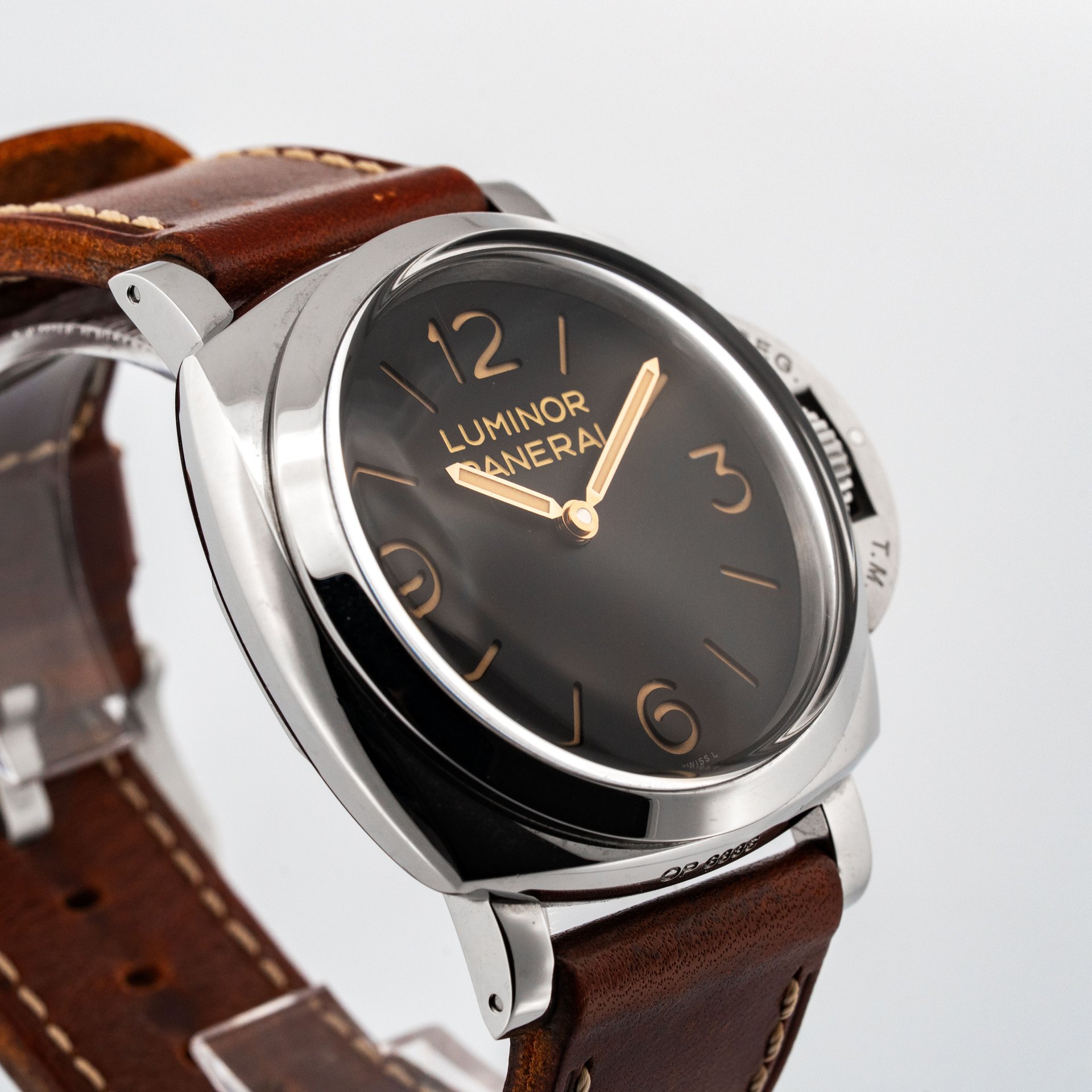 Panerai Luminor PAM00372-3.jpg