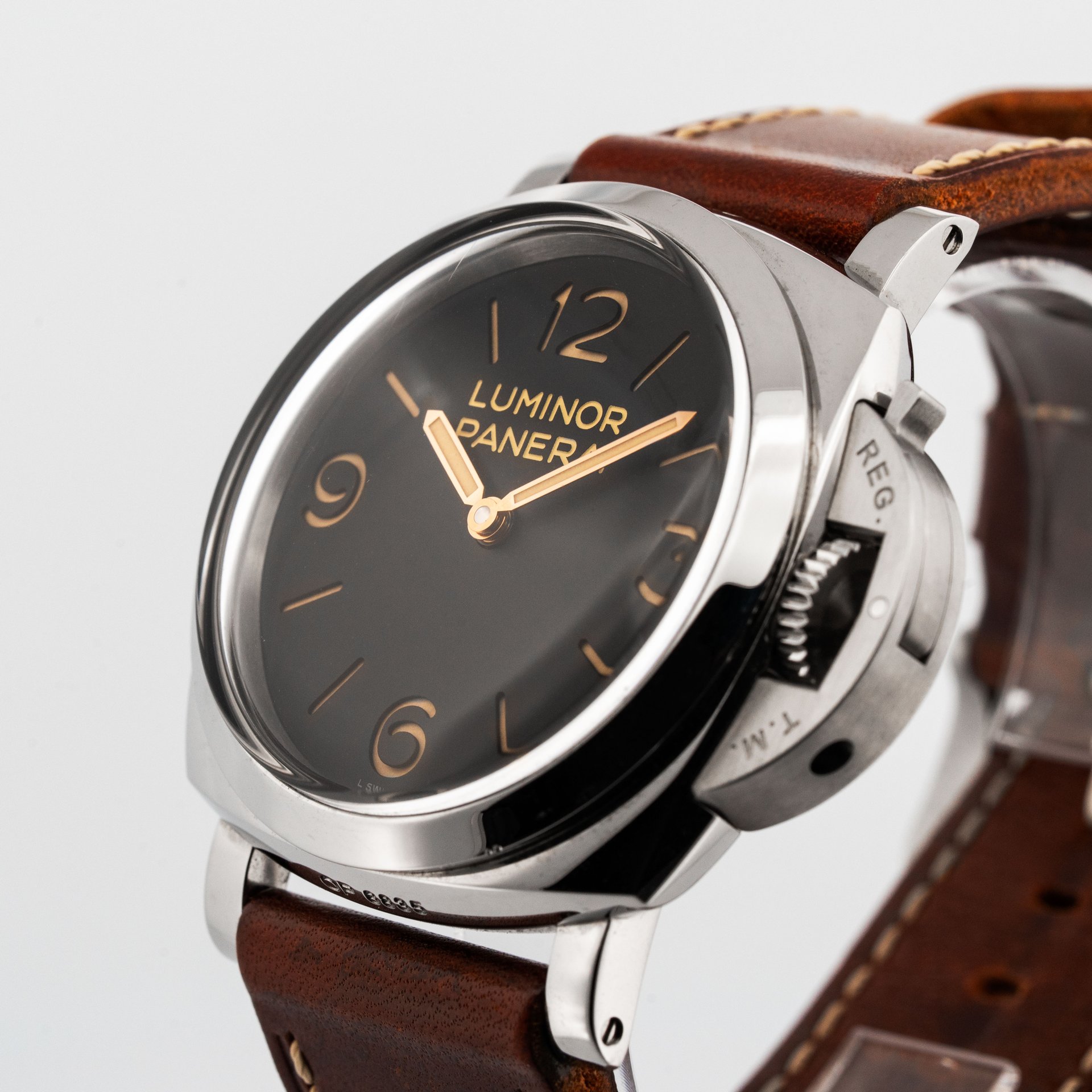 Panerai Luminor PAM00372-4.jpg