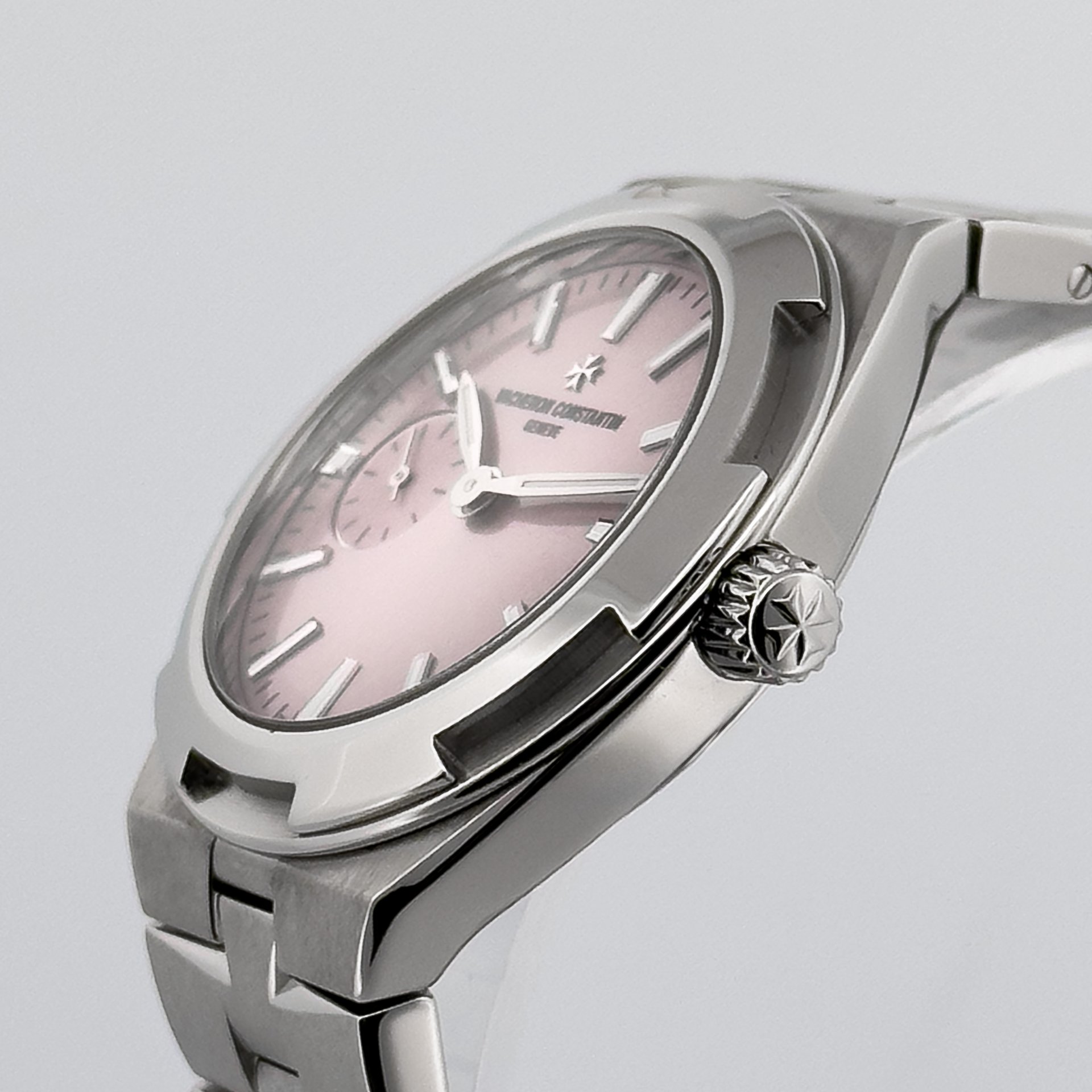 Vacheron-Constantin-Overseas-2300V-110A-B078-4.jpg